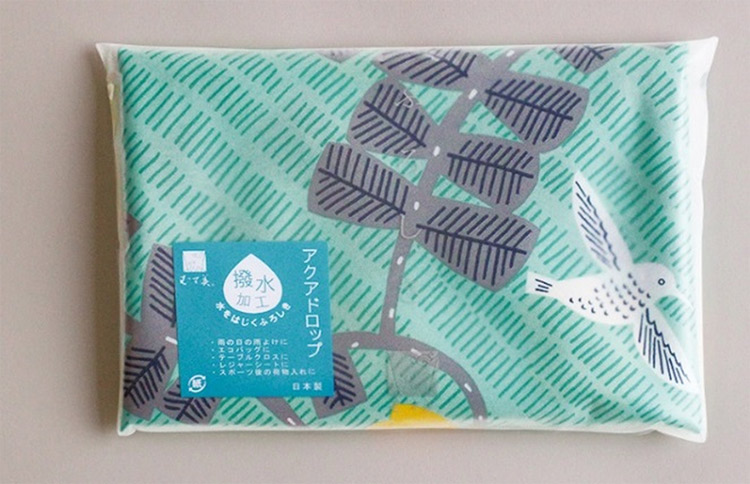 kata kata 　アクアドロップ風呂敷の梱包されるイメージ画像