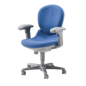 Tricline Chair Series　オフィスチェアInitioの写真